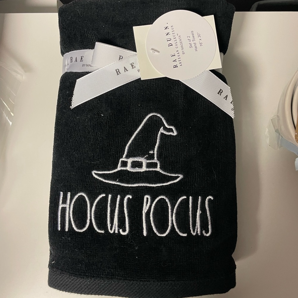 Rae dunn hand towels new